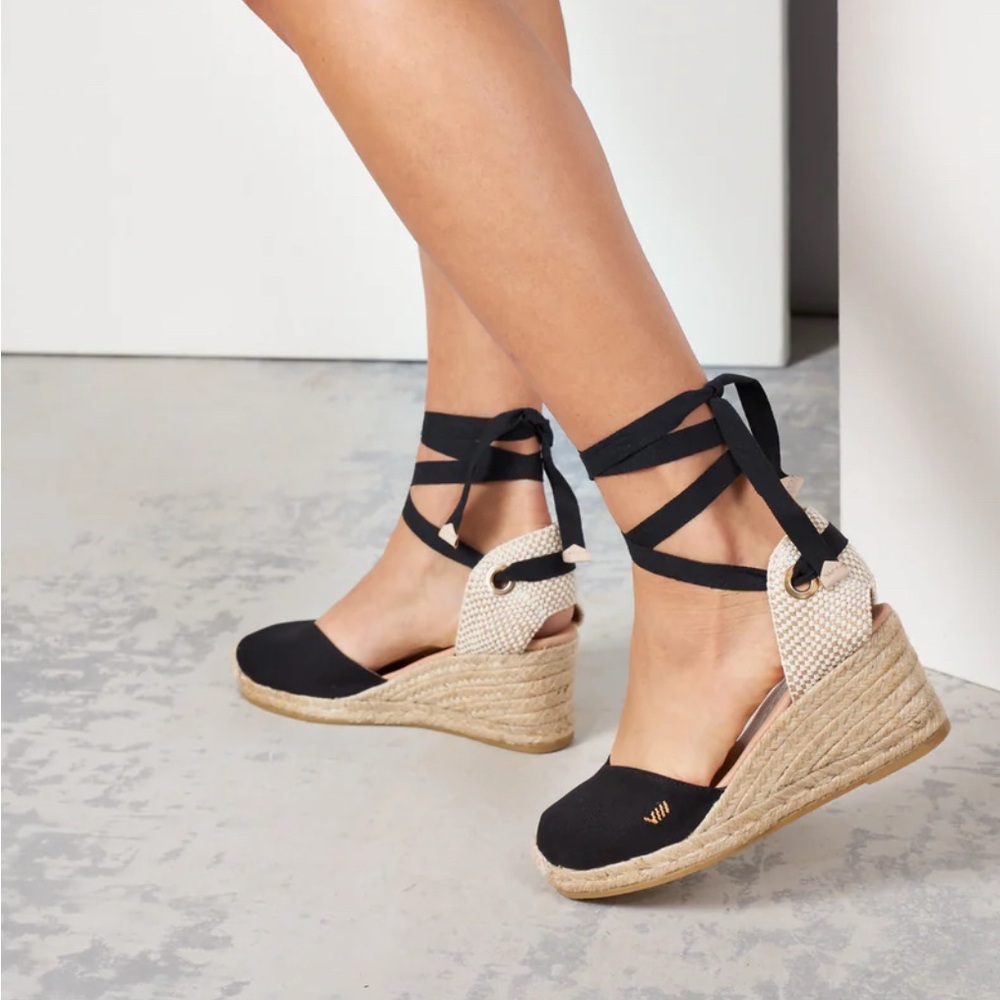 Elegant Black Wedge Espadrilles